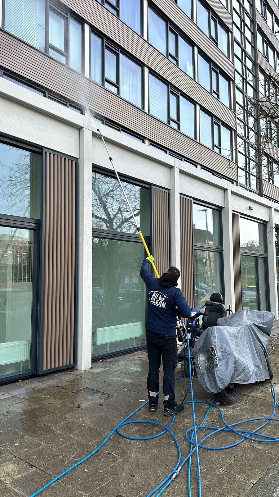 Gevelreiniging bedrijfspand